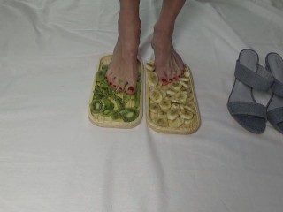 I trample fruits with my feet. Lick my feet