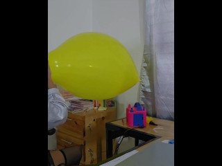 This secretary makes a great pop art hit with her balloon (Full video on C4S / MV / OF / Membersite)