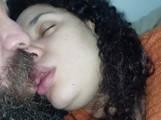 couple kissing deliciously she jerks off his dick at the same time he kiss very she💋🤤🍌💦😋🤤😵🥛