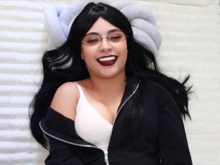 ME ESPIAN HACIENDO YOGA... Y ME PUSO CACHONDA QUE ME MIRARAN