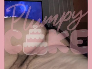 Real fat milf farting in bed