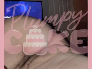 Real fat milf farting in bed