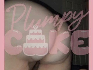 Real fat milf farting in bed