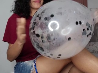 Marianna Blow to pop confetti (full video on C4S / MV / OF / Membersite)
