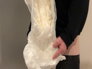 お風呂前におむつチェックしたらヌキヌキしたくなっちゃった