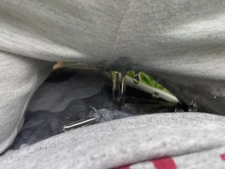 peed leggings on him in public park (risky) he cums & piss on me
