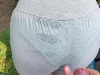 peed leggings on him in public park (risky) he cums & piss on me