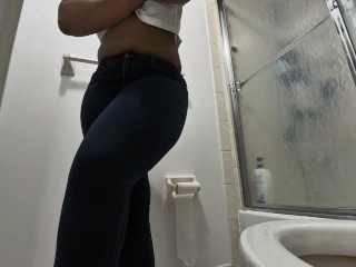 How Long can I Hold it while looking at the toilet PART 15