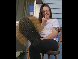 Are you ready for some furry sandals content