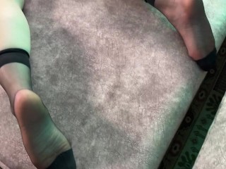 من تو اتاق خواب بودم برادرناتنی اومد و شروع کرد به سکس با من