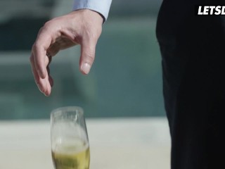 Tight Pussy Babe Jessica Rex Steamy Outdoors Sex with Lover - LETSDOEIT