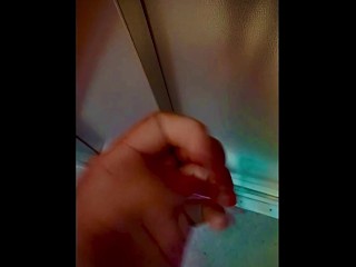 Je veux briller de la tête aux pieds. 💅👣 Et toi, tu vas payer en silence.