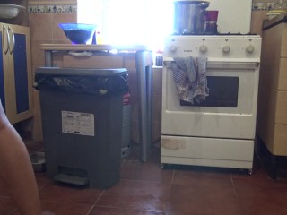 femme algérienne veut se faire baiser pendant que son mari est au travail