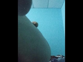 Me vengo  a chorros duro me masturbo co cepillo de peinar