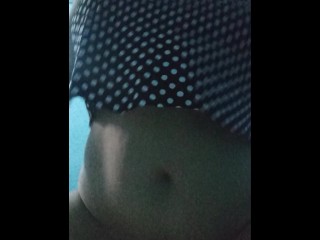 Me vengo  a chorros duro me masturbo co cepillo de peinar