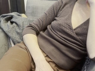 Having coffee with my wife while she shows her tits and nipples in public wearing no bra