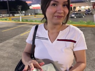 Ofrezco dinero en la calle a cambio de sexo