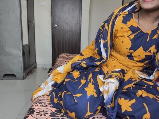 Beautiful 18 year old Indian kamwali seducing owner with hot lusty sex