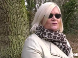 Big Tit Mature MILF Gets Pussy Licked By Blonde Lesbian