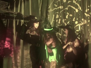 Lords Fuck Bitches In Macbath Act 1- Skankery