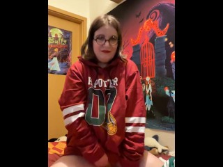 Harriet Potter cums whimpering and screaming while riding Draco‘s jacket! #Drarry