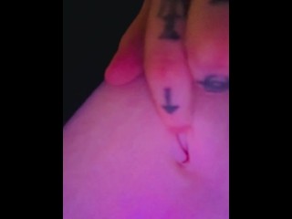 Belly button fingering