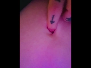 Belly button fingering