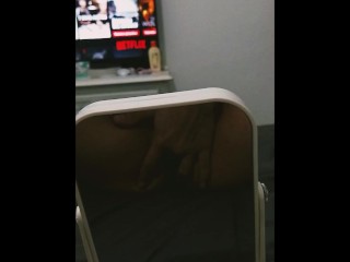 Metiéndome los dedos en mi culo