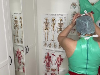 Wrapped my Arms in Latexgloves