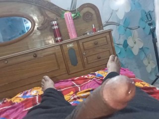 Nurse seduces her patient during his treatment and swallow his cum.