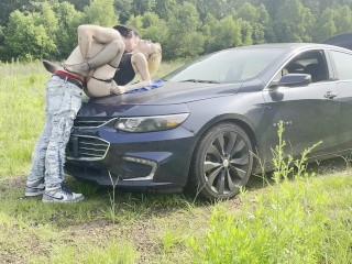 I fucked my boyfriend dad on his car while he was at work!