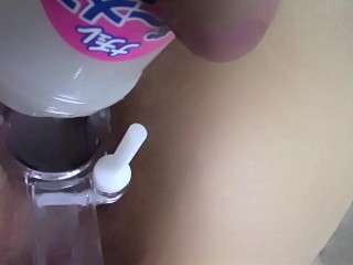 Spreading my pussy open with a speculum and filling it with fake cum until it's full