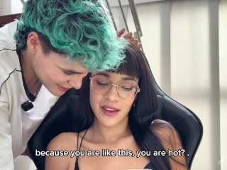 TIENES EL TOTO GORDO! Dandole con el Domi hasta que saque un delicioso Squirt