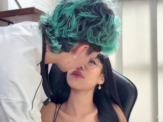 TIENES EL TOTO GORDO! Dandole con el Domi hasta que saque un delicioso Squirt