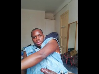 Les filles qui ont le sida ou le VIH ou bien d'autres MST vous n'êtes pas dans mon équipe ! C'est pj