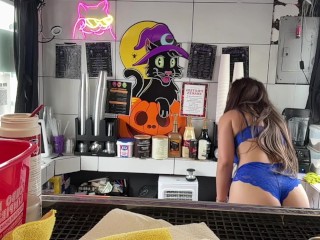 Bikini Barista Makes Her Ass Clap And Serves Customers