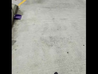 niñera caliente quiere follar en publico ahora mismo