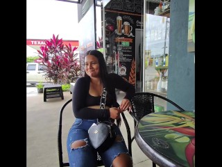 niñera caliente quiere follar en publico ahora mismo