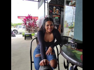 niñera caliente quiere follar en publico ahora mismo