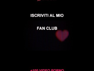 Guardami mentre mi faccio scopare in diretta LIVE!