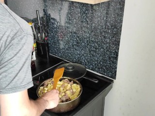 Жареная картошка с мясом