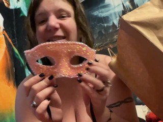 I show you all of my cosplay items to prove it‘s ALL FAKE!!! (And I do it naked!) 😉💚