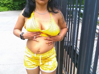 THIS SOLO FEMALE PORNSTAR IS BLOCKING THE ROAD PUBLIC EXOTIC BROWN SKIN COSPLAY