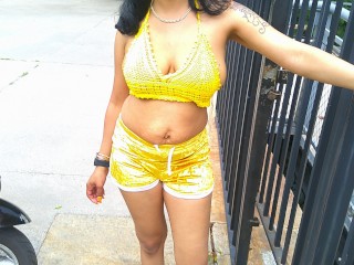 THIS SOLO FEMALE PORNSTAR IS BLOCKING THE ROAD PUBLIC EXOTIC BROWN SKIN COSPLAY