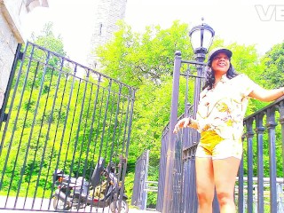 SOLO FEMALE PUBLIC PORNSTAR OUTSIDE NAKED EXOTIC COSPLAY YELLOW AND GOLD EBONY