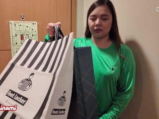 [DEWAGG PORN]Kurir Cantik Memberi Lebih Dari Sekadar Paket|Beautiful Courier Gave More Than...