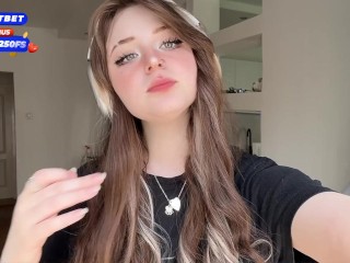 Big ass Tinder teen Egirl had her 1st NP and masturbates for you. FaceTime call