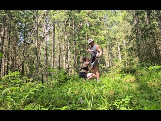 Joli couple fait l' amour en forêt,  Naemyia