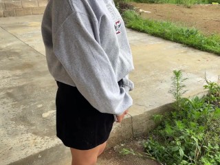 Sexo por dinero con una UNIVERSITARIA que conocí en la parada del bus