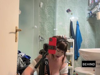 Pin-Up Domestic Goddess: Sensual & Silly Bathroom Cleaning Adventure!